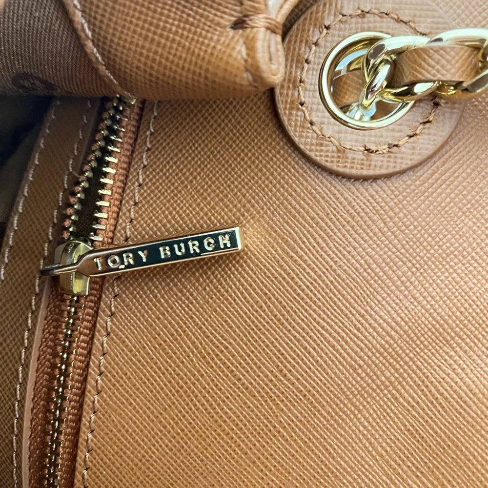 Tory Burch Brown Quilted chain strap Bag